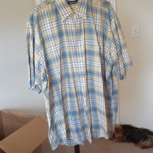 Short sleeve polo , button up